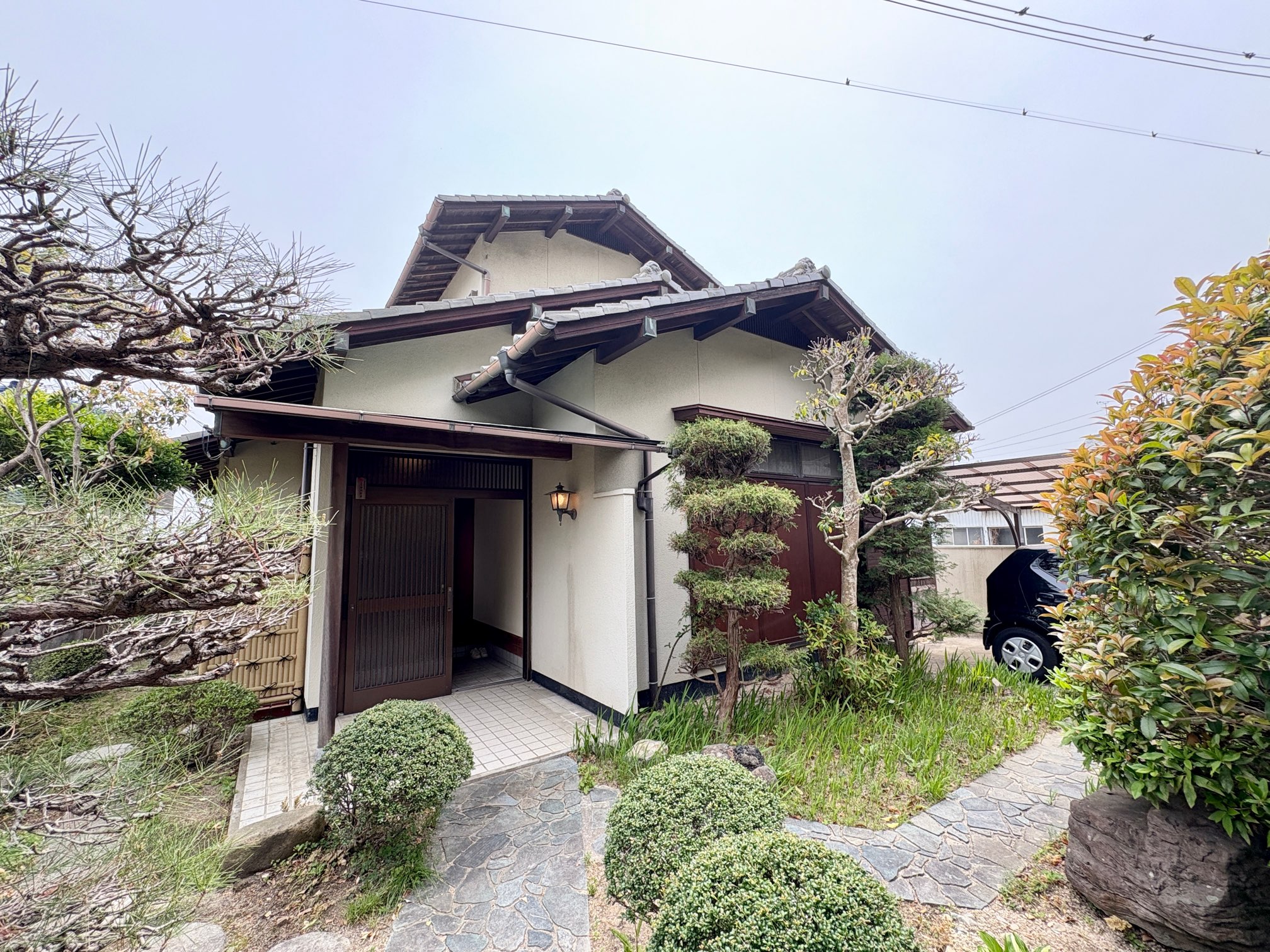 玄関ポーチ