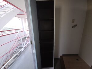 202号室玄関収納