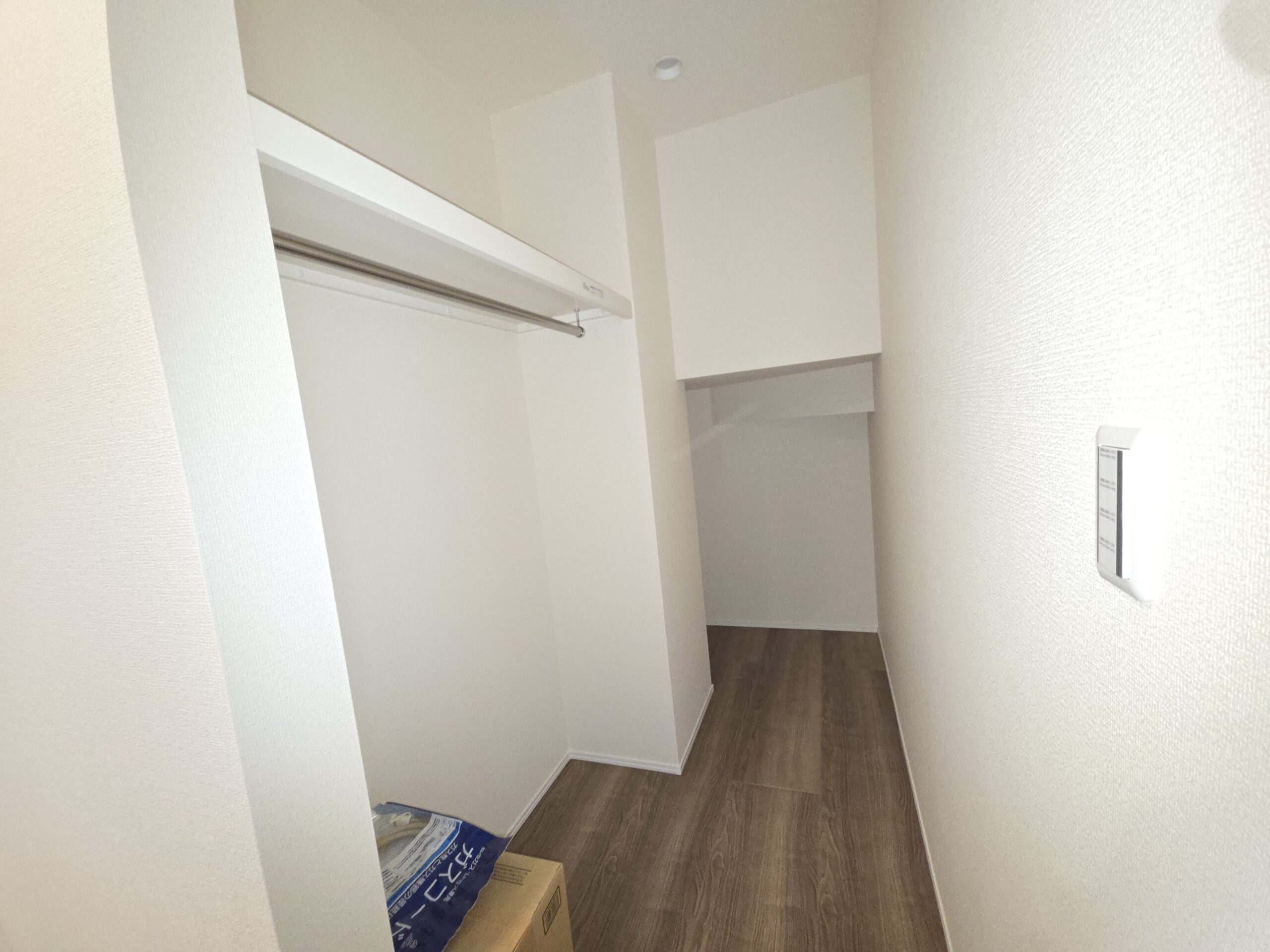 玄関　ウォークインクローゼット