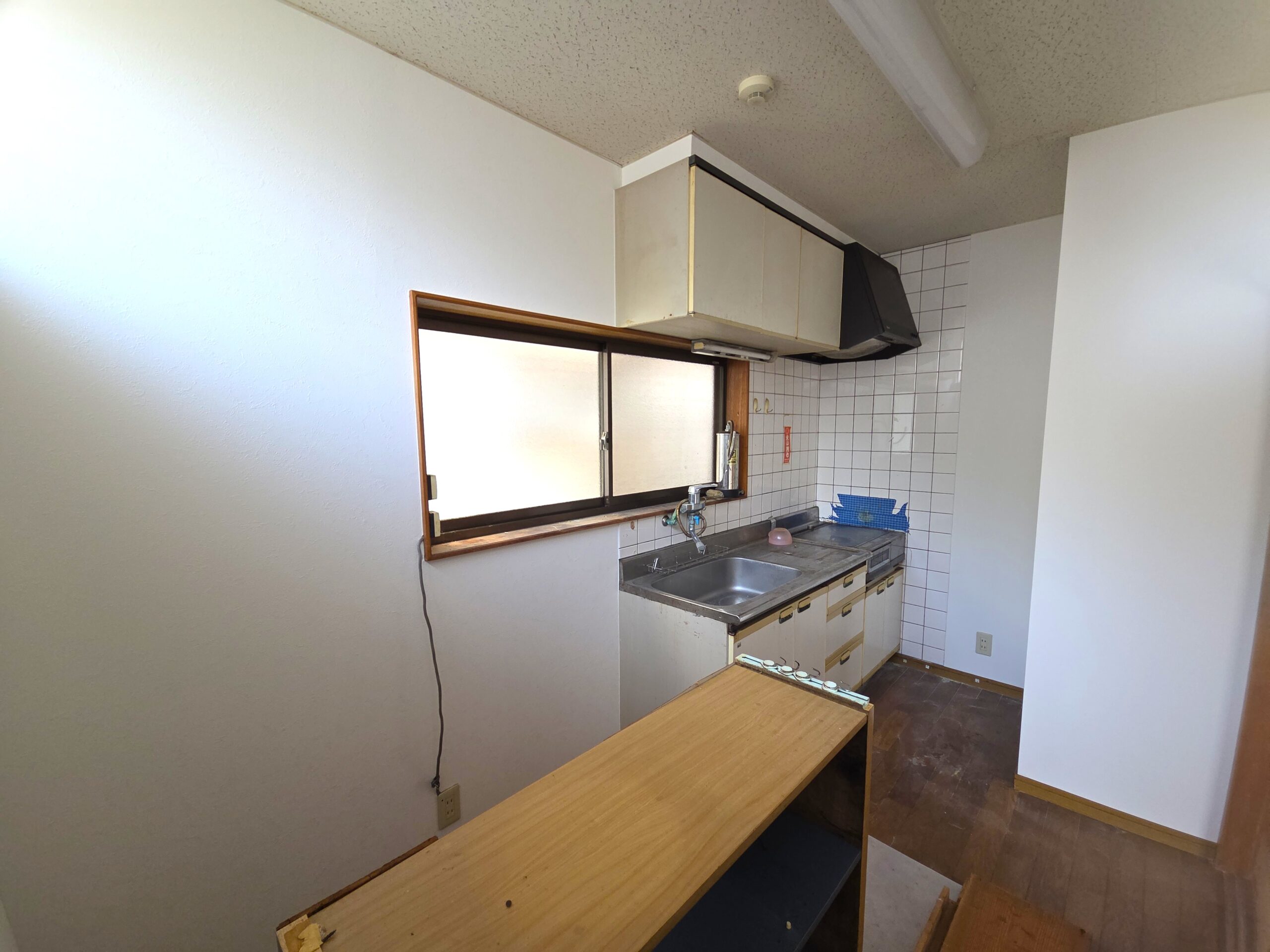 1F 和室横キッチン